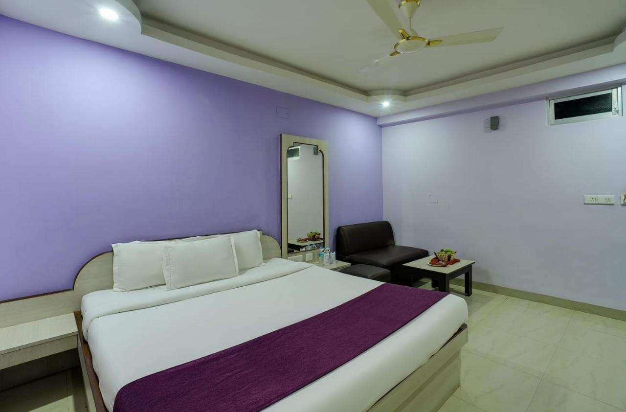 Four Square Holidayz Hotel Digha (West Bengal)